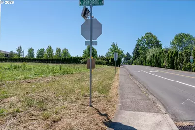 3200 E Haworth Ave, Newberg, OR 97132 - Photo 4