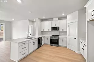 950 W Washington St, Carlton, OR 97111 - Photo 8