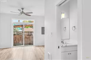 9418 N Bristol Ave, Portland, OR 97203 - Photo 10