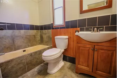 2892 Coos Bay Wagon Rd, Roseburg, OR 97471 - Photo 22