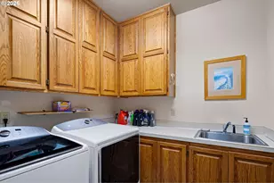 2002 Morning View Dr, Eugene, OR 97405 - Photo 42