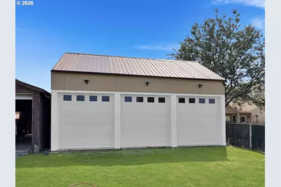 2142 Colorado Ave, Baker City, OR 97814 - Photo 12