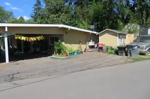 713 SE Englewood Dr, Hillsboro, OR 97123 - Photo 2
