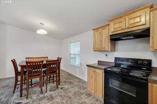 21100 NE Sandy Blvd, Fairview, OR 97024 - Photo 10