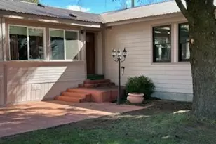 105 W Main St, Glenwood, WA 98619 - Photo 4