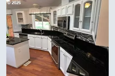 105 W Main St, Glenwood, WA 98619 - Photo 6