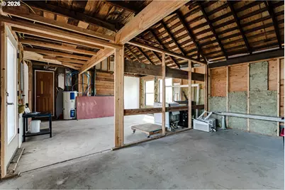 111 Holeman Ave, Eugene, OR 97404 - Photo 14