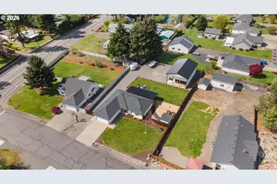 520 Fir St, Lyons, OR 97358 - Photo 40