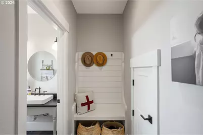 4040 Victor Point Rd NE, Silverton, OR 97381 - Photo 12