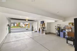 4236 E Willakenzie St, Newberg, OR 97132 - Photo 32