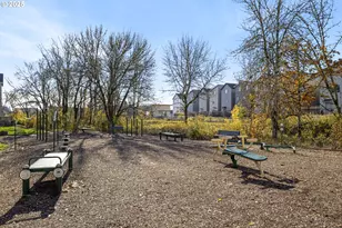 4236 E Willakenzie St, Newberg, OR 97132 - Photo 40