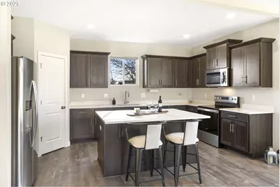 4236 E Willakenzie St, Newberg, OR 97132 - Photo 16