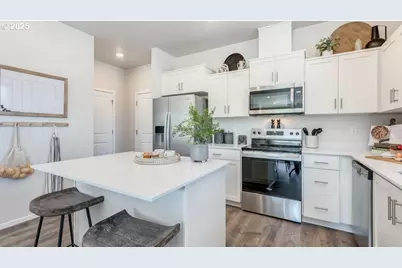 3587 SW Thomas Ave, Gresham, OR 97080 - Photo 8