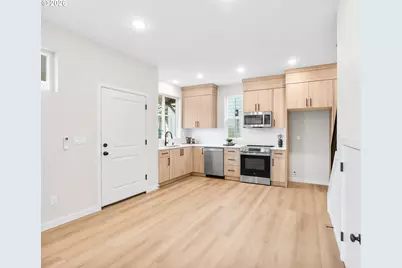 8630 SW 21st Ave #1, Portland, OR 97213 - Photo 2