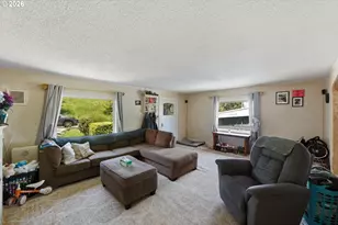 846 S 11th St, Coos Bay, OR 97420 - Photo 12