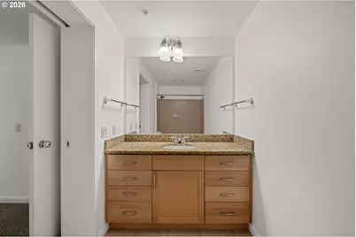 1620 NE Broadway St #206, Portland, OR 97232 - Photo 22