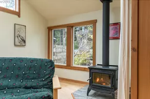 780 Michigan Ave, Bandon, OR 97411 - Photo 8