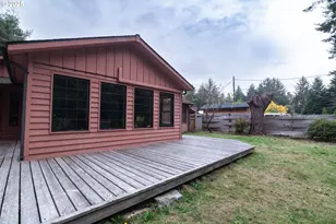 780 Michigan Ave, Bandon, OR 97411 - Photo 38