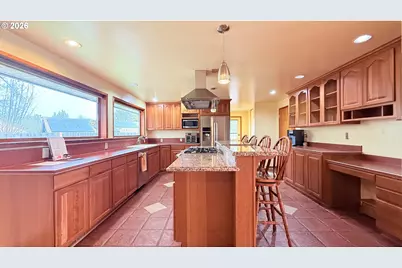 6175 SW Alice Ln, Beaverton, OR 97008 - Photo 8