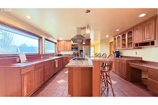 6175 SW Alice Ln, Beaverton, OR 97008 - Photo 8