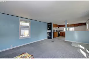 107 Guinevere Ct, Castle Rock, WA 98611 - Photo 10