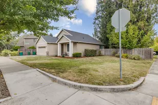 1933 Willamina Ave, Forest Grove, OR 97116 - Photo 4