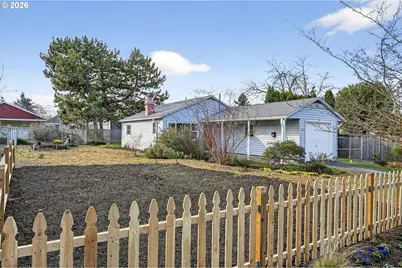 8025 N Chase Ave, Portland, OR 97217 - Photo 1