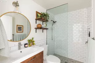 4935 SW Marigold St, Portland, OR 97219 - Photo 20