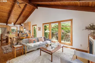 4935 SW Marigold St, Portland, OR 97219 - Photo 8