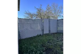 885 NE Sunset St, Roseburg, OR 97470 - Photo 24