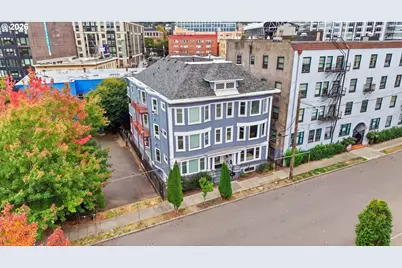 1714 NW Couch St #7, Portland, OR 97209 - Photo 1