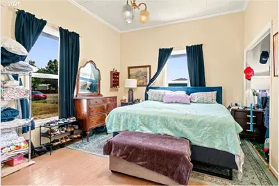 90 E B St, Halsey, OR 97348 - Photo 16