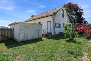 90 E B St, Halsey, OR 97348 - Photo 40