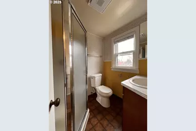 2014 E St, Vancouver, WA 98663 - Photo 14