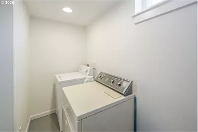 8038 SE Salmon St, Portland, OR 97215 - Photo 40