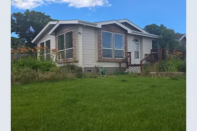 624 Dufur Ave, Maupin, OR 97037 - Photo 2