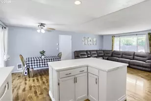 3890 SW 203rd Ave, Beaverton, OR 97078 - Photo 12