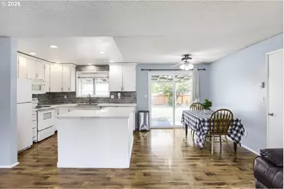 3890 SW 203rd Ave, Beaverton, OR 97078 - Photo 10