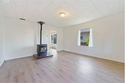 1887 Madrona St, North Bend, OR 97459 - Photo 26