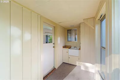 1887 Madrona St, North Bend, OR 97459 - Photo 40