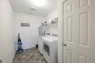 35361 Fairfield Ct, Saint Helens, OR 97051 - Photo 18