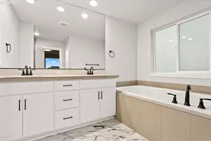 8271 SE Quincy St, Hillsboro, OR 97123 - Photo 18