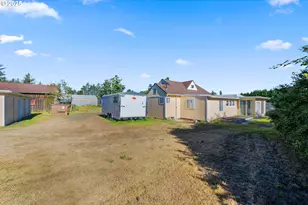 90828 Henderson Ln, Coos Bay, OR 97420 - Photo 4