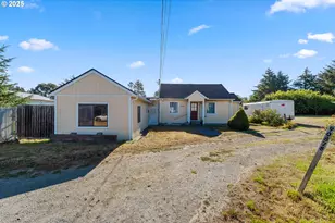 90828 Henderson Ln, Coos Bay, OR 97420 - Photo 2