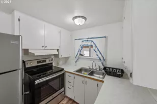 90828 Henderson Ln, Coos Bay, OR 97420 - Photo 12