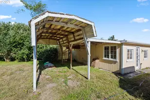 90828 Henderson Ln, Coos Bay, OR 97420 - Photo 6