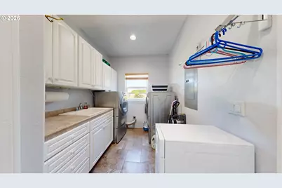 842 Chetco Point Ter, Brookings, OR 97415 - Photo 16