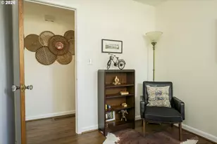 10910 NE Hancock St, Portland, OR 97220 - Photo 32