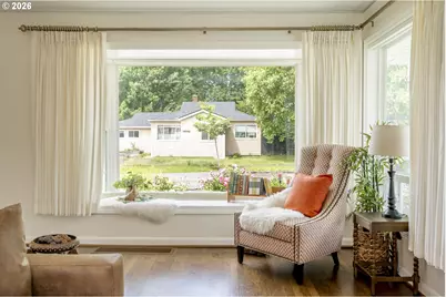 10910 NE Hancock St, Portland, OR 97220 - Photo 4