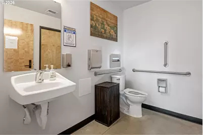 544 SW 4th St, Redmond, OR 97756 - Photo 12